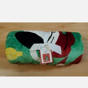 NWT Hallmark Peanuts Snoopy Christmas Tree Fleece